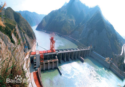 銅灣水電站一期溢壩堰面裂縫處理(lǐ)工程