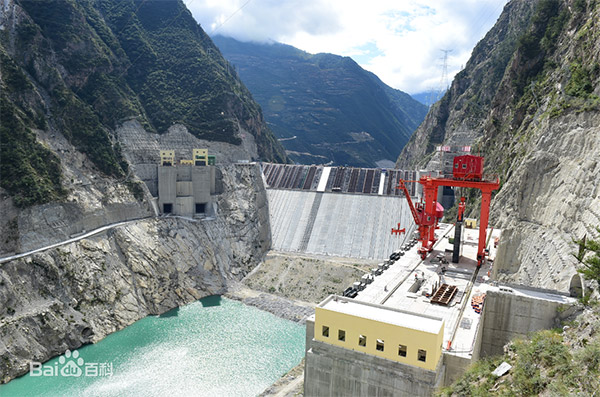 獅子坪水電站大(dà)壩灌漿廊道裂縫化學灌求處理(lǐ)